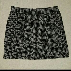 2/$10! Worn a few times! Gap brown and black skirt